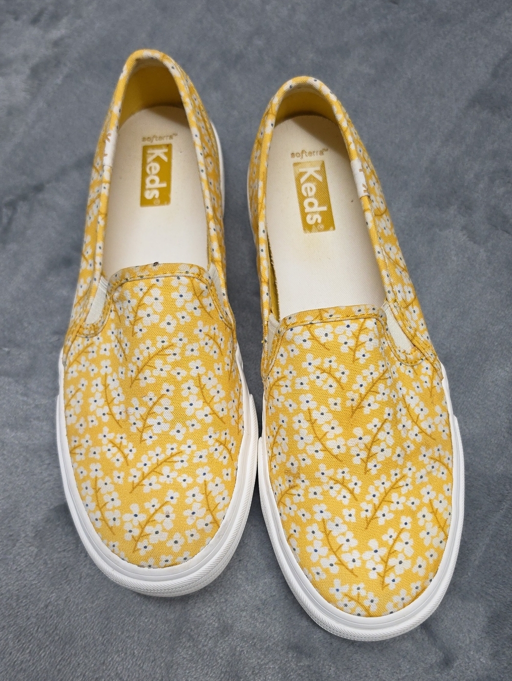 Keds Size 6 Yellow White Floral Canvas Slip On Sneakers Cottagecore